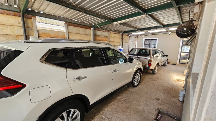 6 Bedroom Property for Sale in Parkers Dam Western Cape